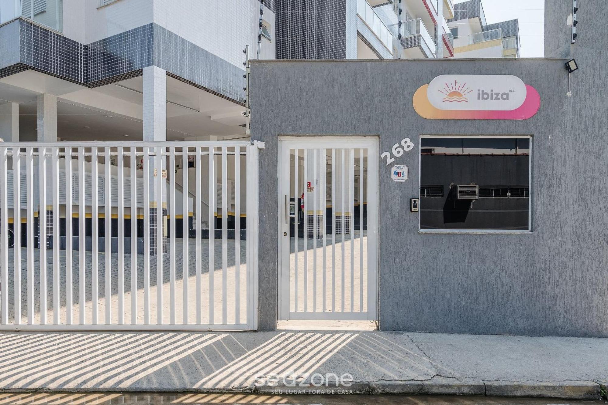 Apto Aconchegante C Churrasq/ 550m Da Ire021 *
